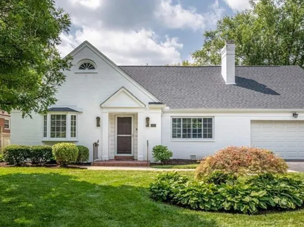 272 W Stroop Rd, Dayton, OH 45429