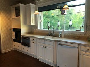 5600 Chenoweth Run Rd, Louisville, KY 40299