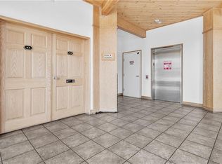 42002 Fox Farm Rd, Big Bear Lake, CA 92315