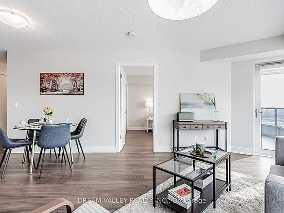 5th image of 125 Village Green Sq #1304