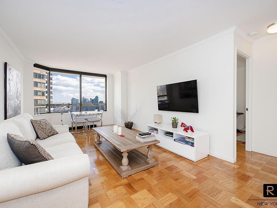 1st image of 630 1st Ave APT 33P