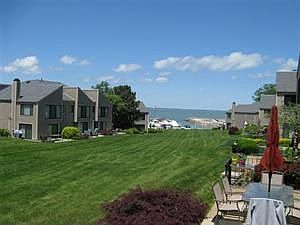 4th image of 484 Parkside Dr