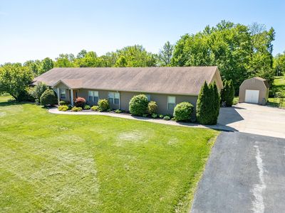 6950 W Sugar Creek Dr, Columbia, MO, 65203