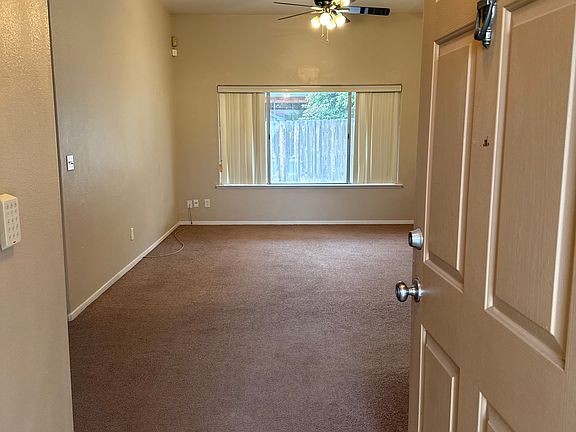 3rd image of 2484 S Applewood Ln