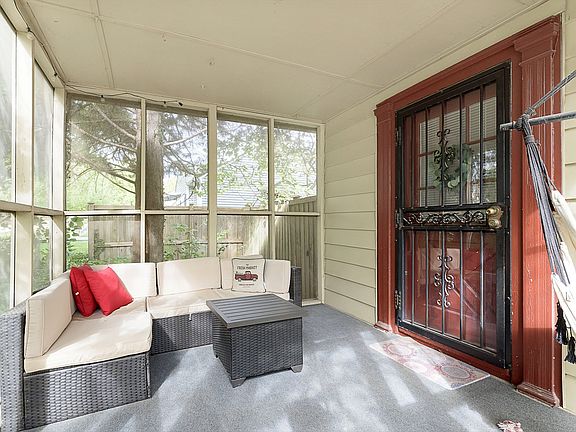 3rd image of 3421 S New Jersey St
