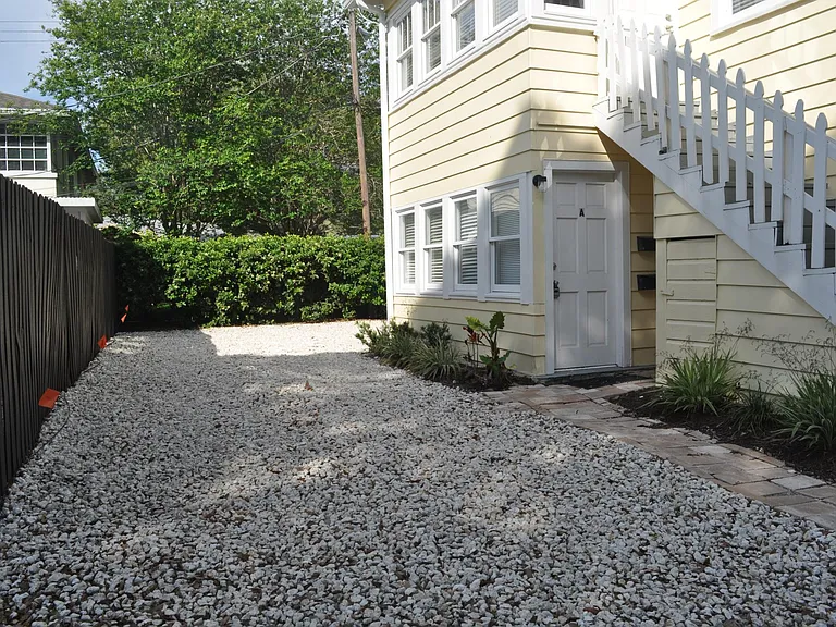1305 S Albany Ave #B — Photo 20