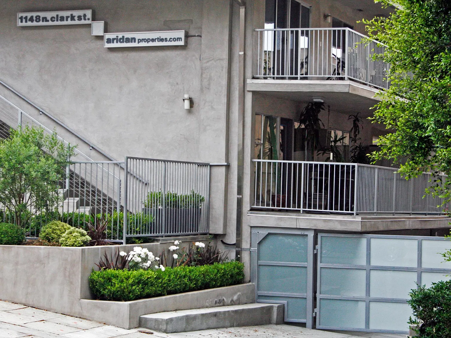 1148 N Clark St — Photo 4