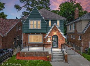 18928 Santa Rosa Dr, Detroit, MI 48221