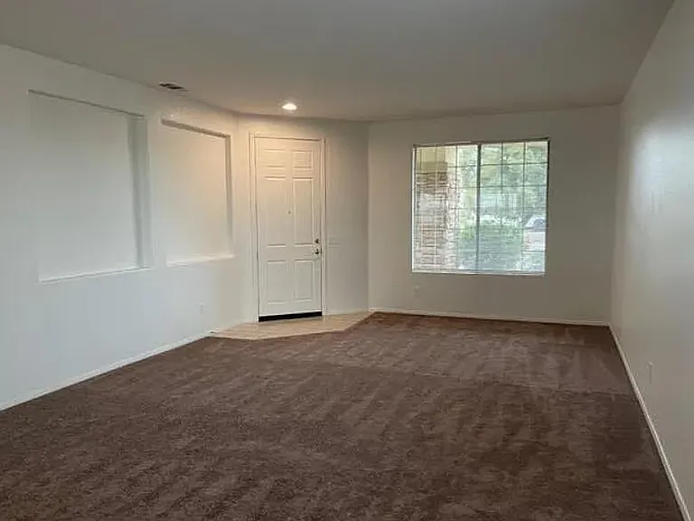 9051 Honeysuckle Ave — Photo 3