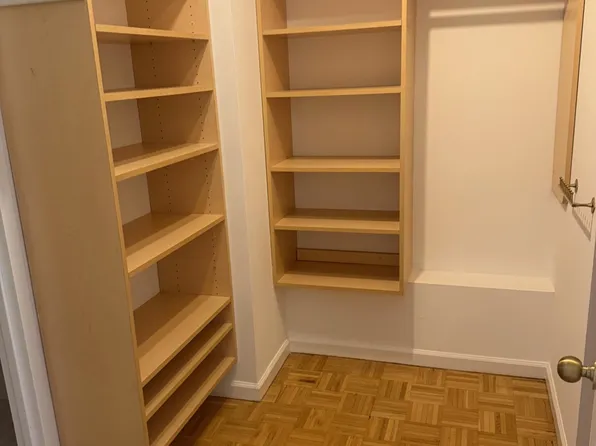 255 East 49th Street image 11 of 14