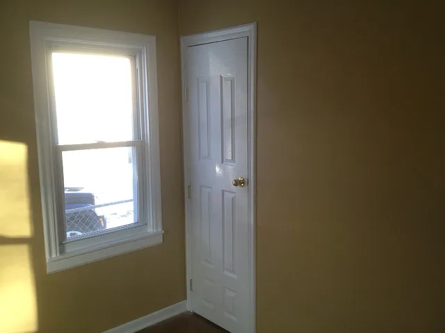 3904 Linwood Ave — Photo 8