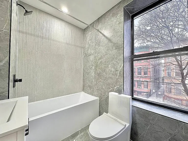 1729 Norman St #3LR — Photo 11