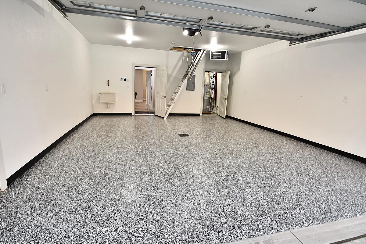 Photo 2 of 16 - 6201 Tyler Pkwy #231 - Bismarck, ND Building Photo - 6201 Tyler Pkwy #231