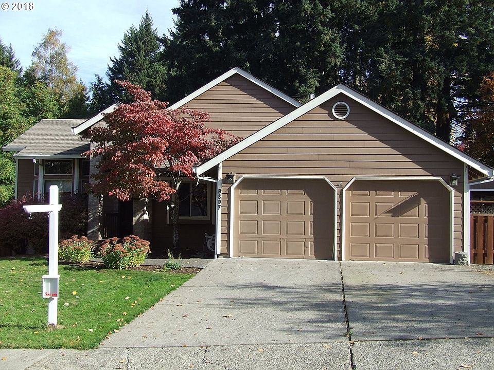 1st image of 9207 NE 32nd Ave