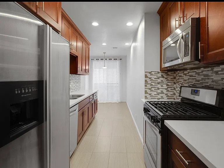 11628 Montana Ave #207 — Photo 27