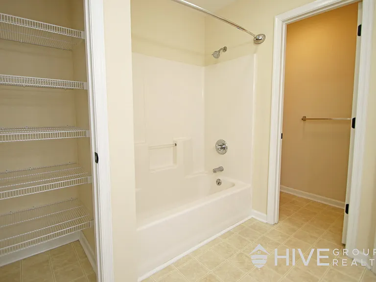 1345 Goldfinch Dr — Photo 13