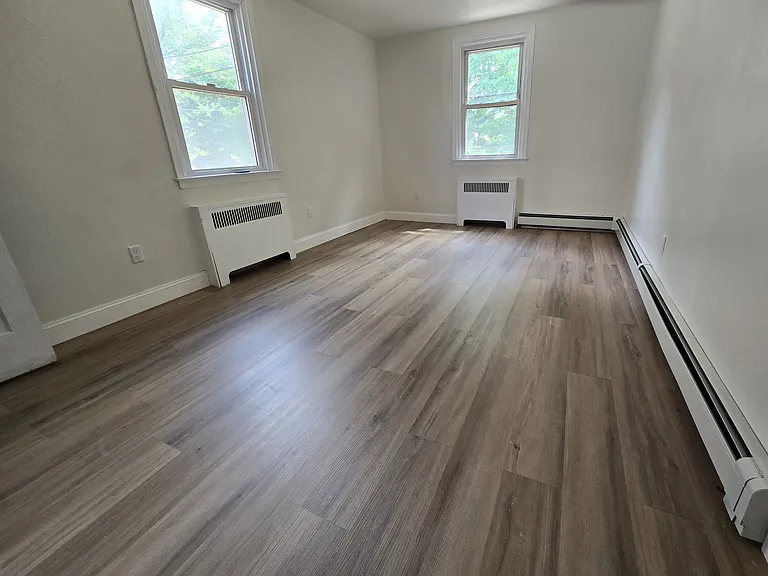 2 large bedrooms