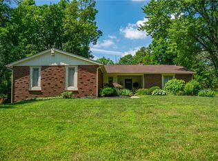 612 Leisure Ln, Greenwood, IN 46142