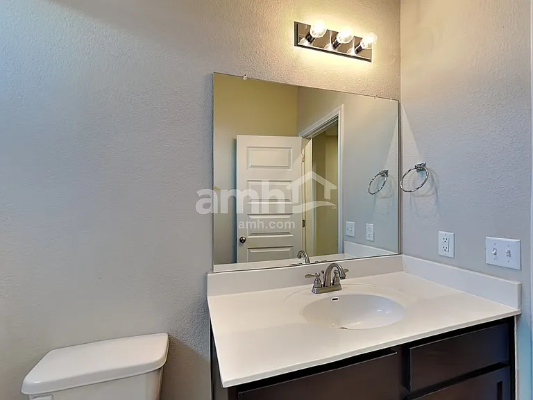 8112 Turnberry Ln — Photo 18