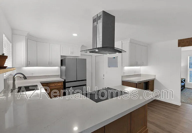 1745 W Capri Ave — Photo 8