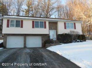 268 Country Club Rd, Dallas, PA 18612