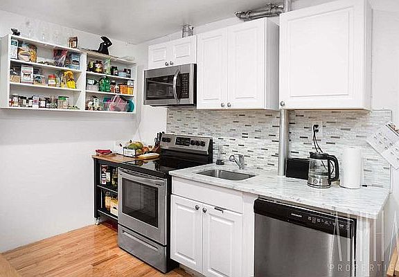 5th image of 161 E 107th St #4