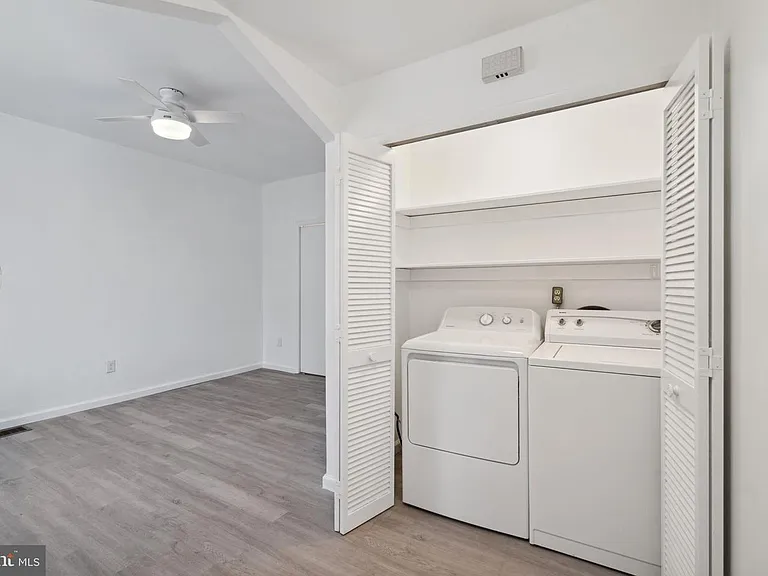 1129 McKean St #2 — Photo 7