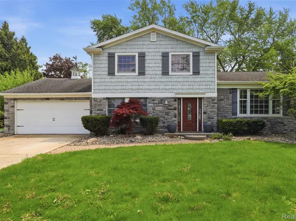 4168 McCandlish Rd, Grand Blanc, MI 48439