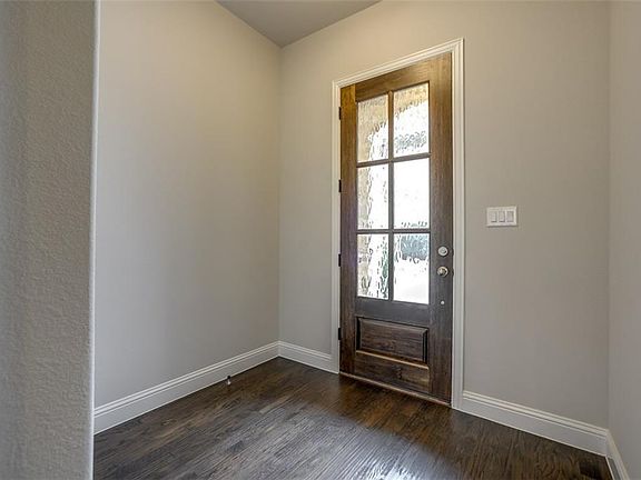 4th image of 2472 King Arthur Blvd
