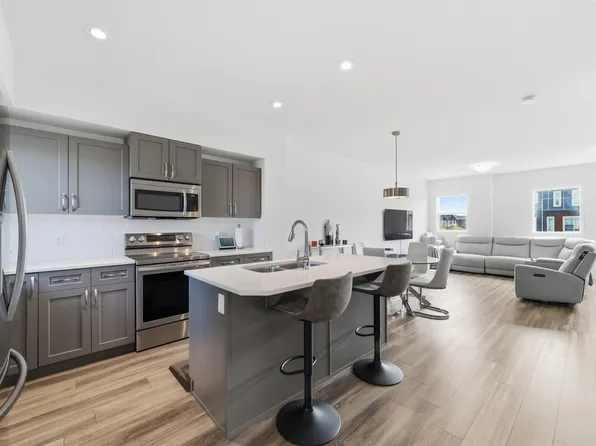 1506 157th St SW, Edmonton, AB T6W 4J8