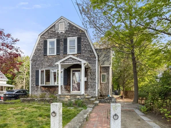 31 Vernon St, Abington, MA 02351