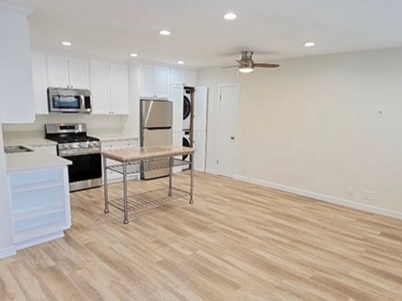 5th image of 1250 Manhattan Beach Blvd #B