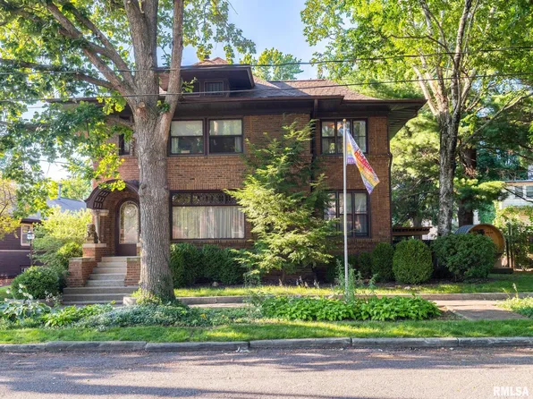 57 Selden St, Galesburg, IL 61401