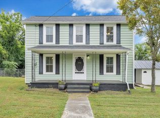 1227 Summit Ln NW, Roanoke, VA 24017