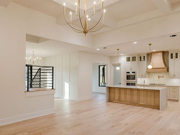 5th image of 7048 Hannah Ln