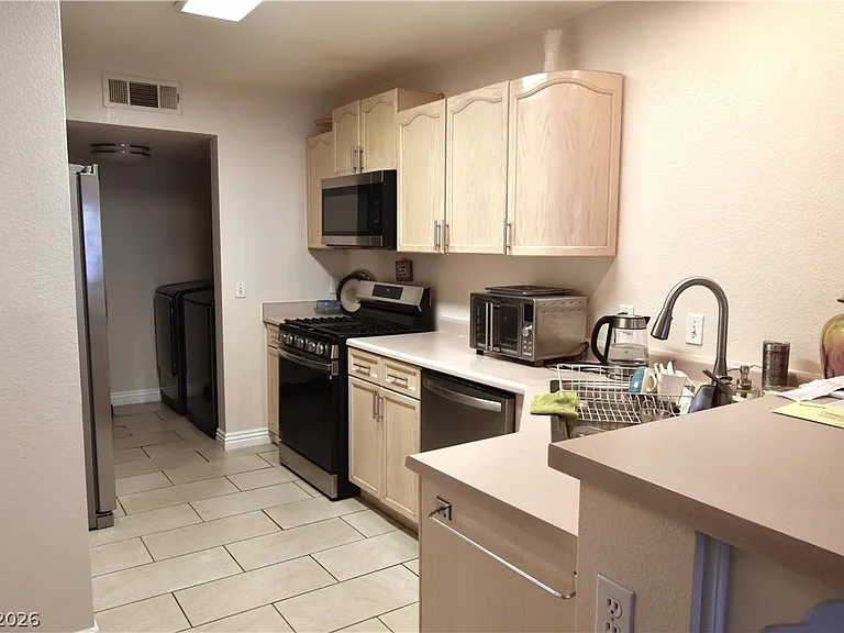 8064 Teresita Ave — Photo 5