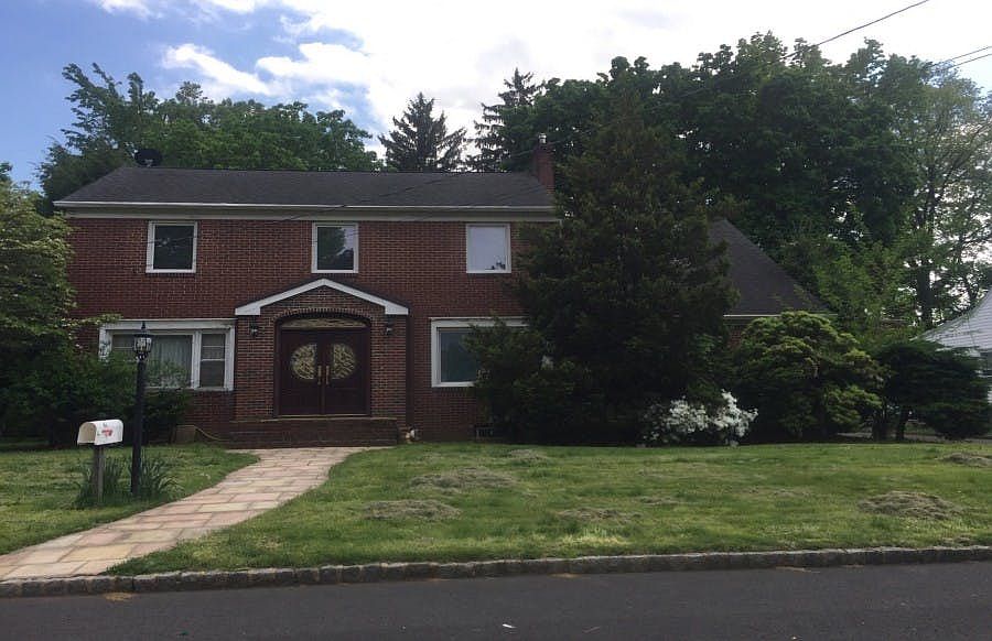 1st image of 170 Windsor Way