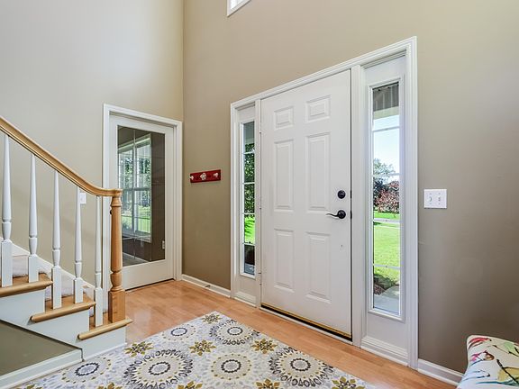 3rd image of 7730 Golf Meadows Dr SE