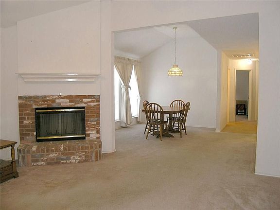 4th image of 6718 Canyon Creek Dr