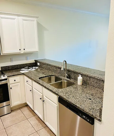 20 E Shady Oaks Ln #D — Photo 6