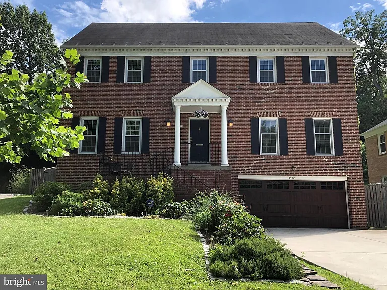 5512 Massachusetts Ave — Photo 1