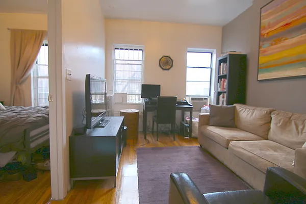 Rented by Compass | media 23