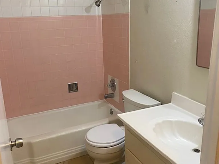 1539 Humboldt St — Photo 5