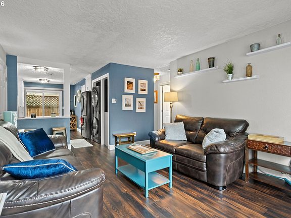 5th image of 8065 N Ivanhoe St APT 9