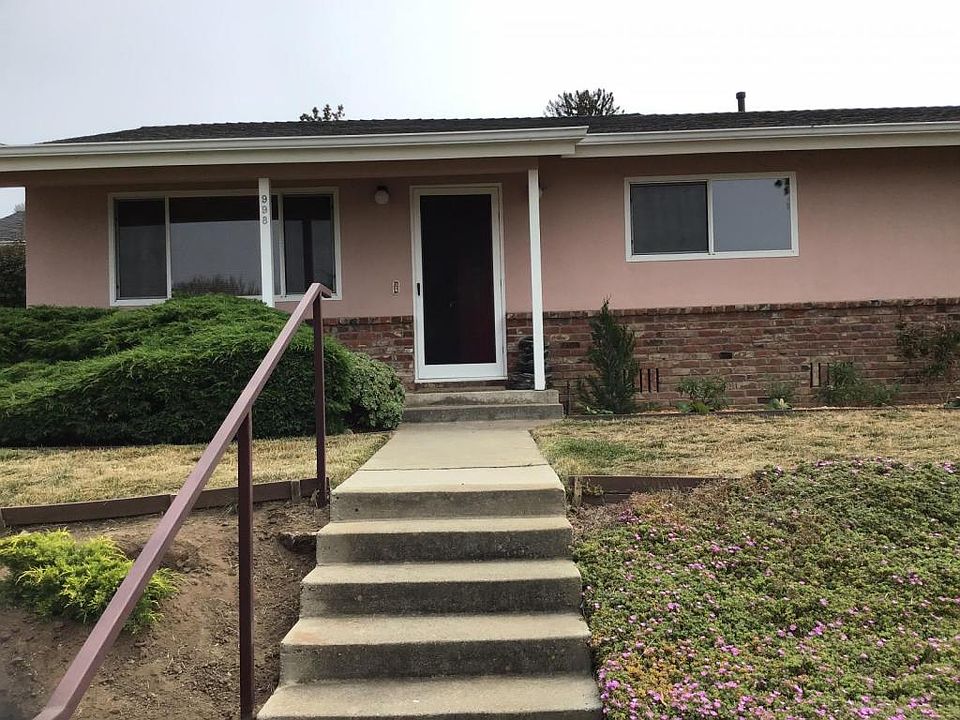 1st image of 998 Carmel St