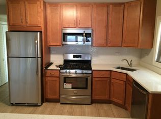 807-817 E Devon Ave #807A-203, Park Ridge, IL 60068