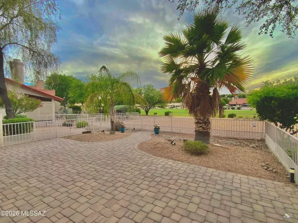 8665 N Johnny Miller Dr, Tucson, AZ 85742