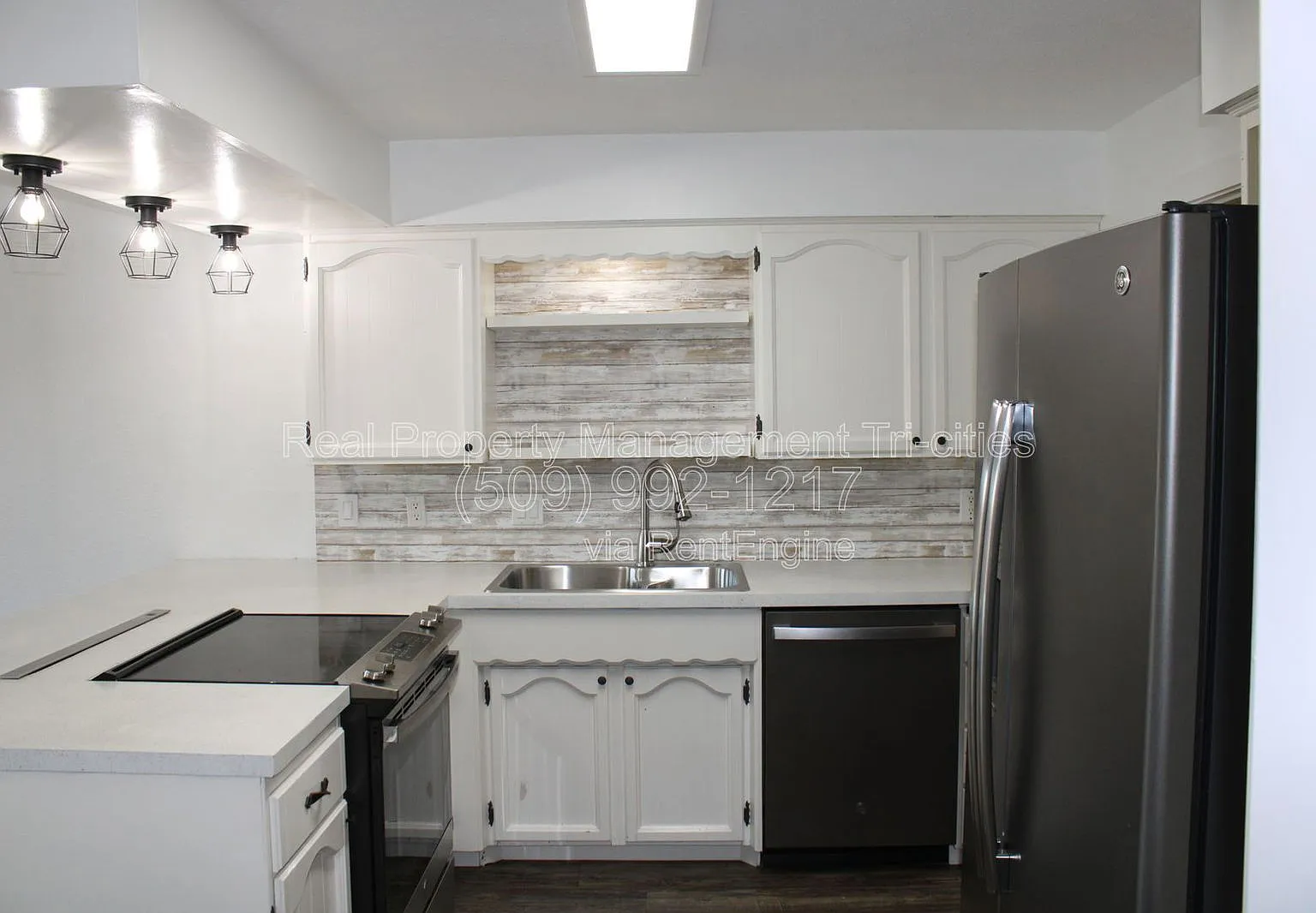 3 bed, 2.5 bath, 2850 sqft, $2,695 — Photo 4