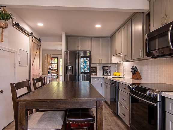 2nd image of 94-1480 Lanikuhana Ave APT 525