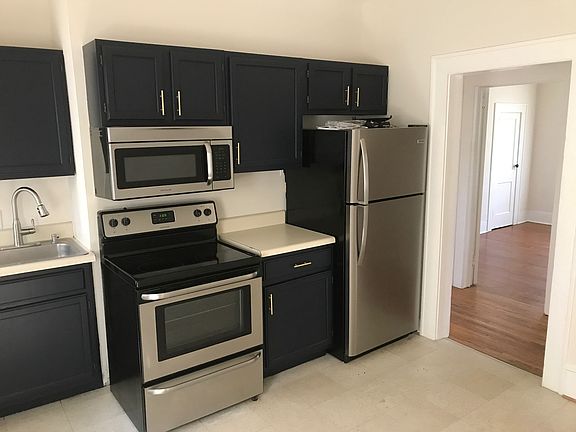 5th image of 1545 Thomas Ave